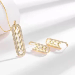 Four-Leaf Necklace Set UAE in Golden color
