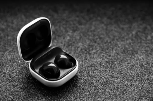 Learn why your Coby earbuds are not showing the battery display and follow step-by-step tips for fixing Coby True Wireless Earbuds not showing smart battery display