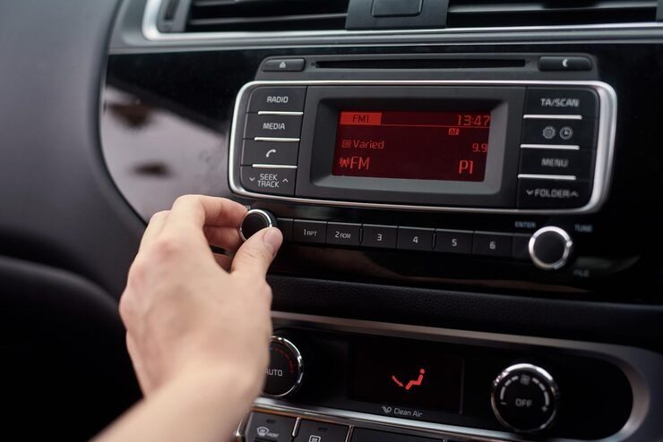 Best Bluetooth Car Stereo 2026: Apple CarPlay & Android Auto Guide